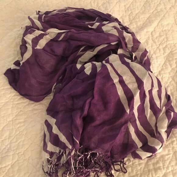 Scarf    - Picture 2 of 3